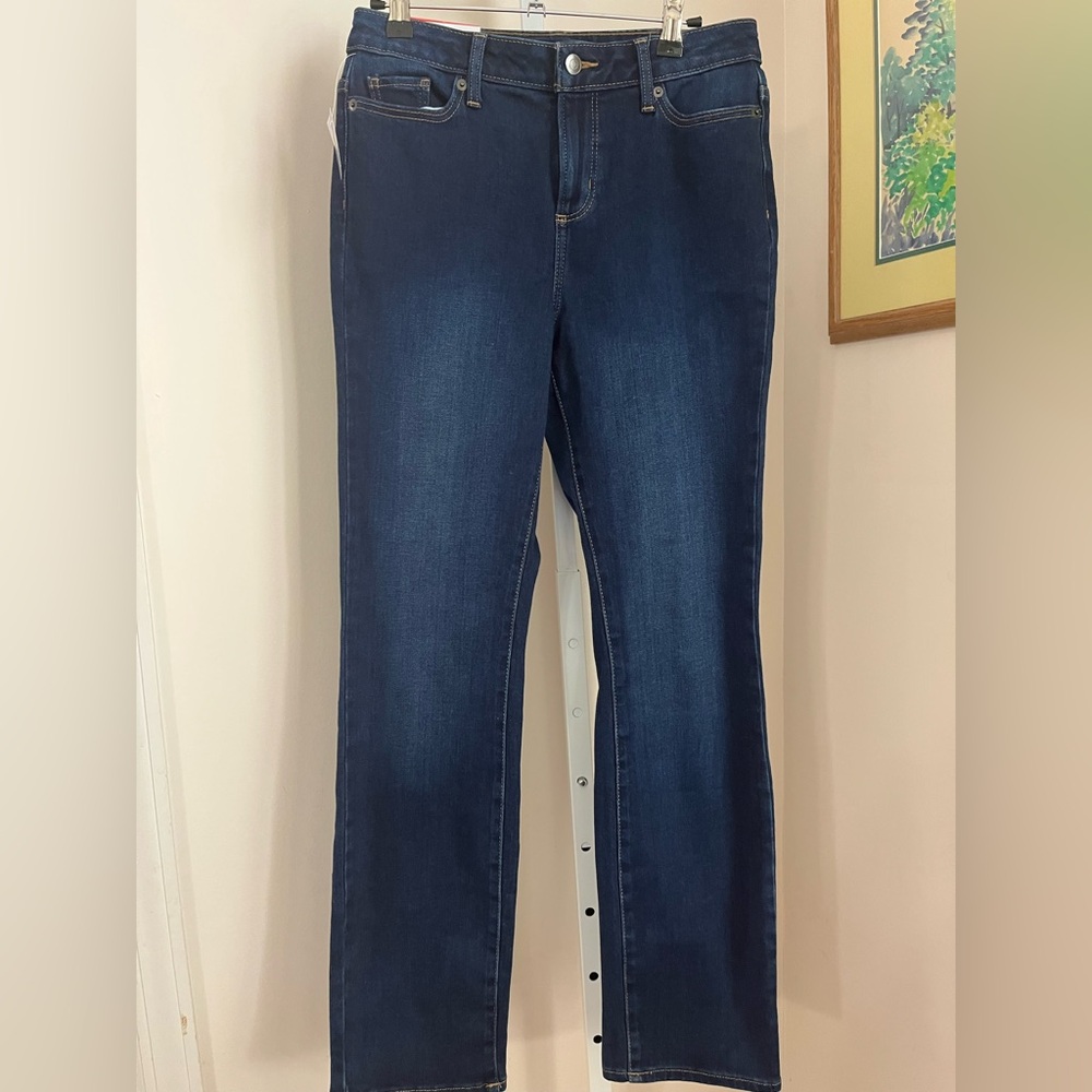 MEMBERS MARK STRAIGHT LEG HIGH RISE JEANS. NWT. SIZE 2.